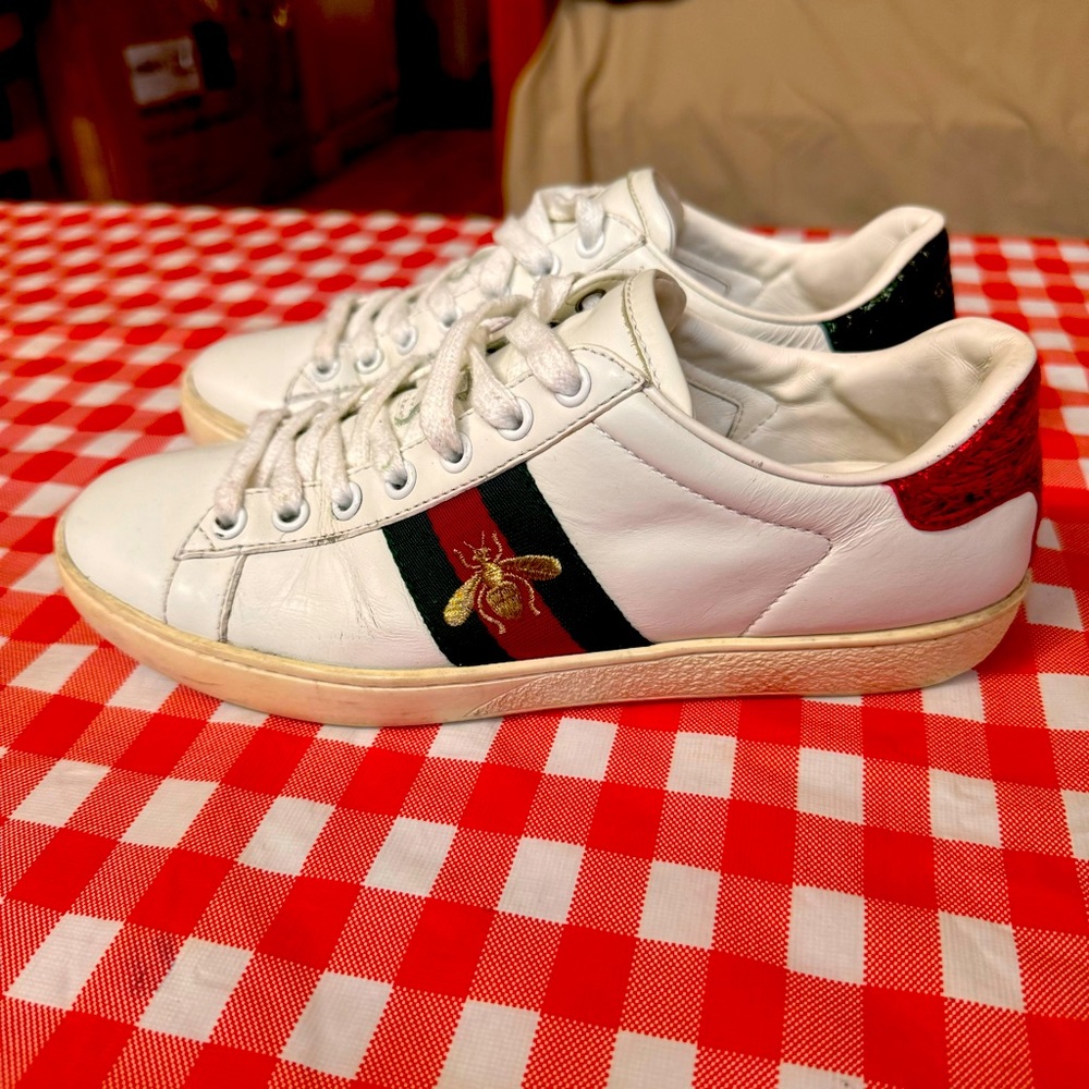 Women's Gucci Authentic Ace Sneaker with Bee US 6 /36 EU pre-owned